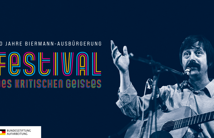 Ein Foto des Sängers Wolf Biermann mit "Festival des kritischen Geistes" darüber.